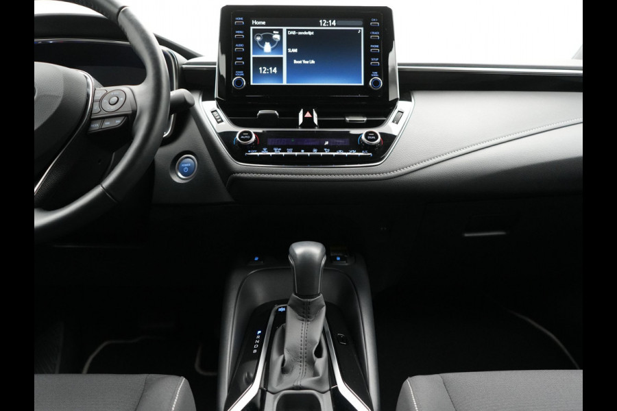Toyota Corolla Touring Sports 1.8 Hybrid Dynamic Hybrid 123pk Dealer O.H | Adaptive Cruise | Sportstoelen & Stuur Verwarmd | Camera | Apple Carplay | Keyless | Blis | Navigatie | DAB |