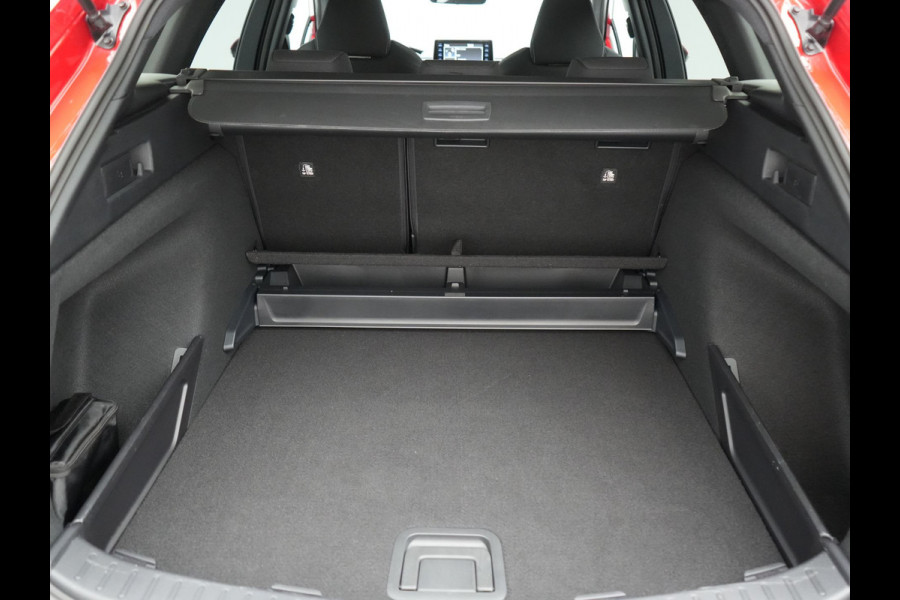 Toyota Corolla Touring Sports 1.8 Hybrid Dynamic Hybrid 123pk Dealer O.H | Adaptive Cruise | Sportstoelen & Stuur Verwarmd | Camera | Apple Carplay | Keyless | Blis | Navigatie | DAB |