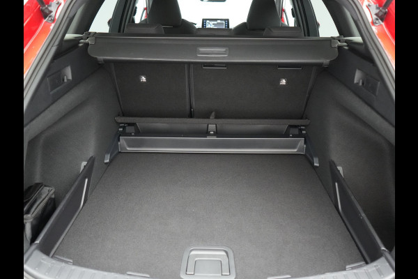 Toyota Corolla Touring Sports 1.8 Hybrid Dynamic Hybrid 123pk Dealer O.H | Adaptive Cruise | Sportstoelen & Stuur Verwarmd | Camera | Apple Carplay | Keyless | Blis | Navigatie | DAB |