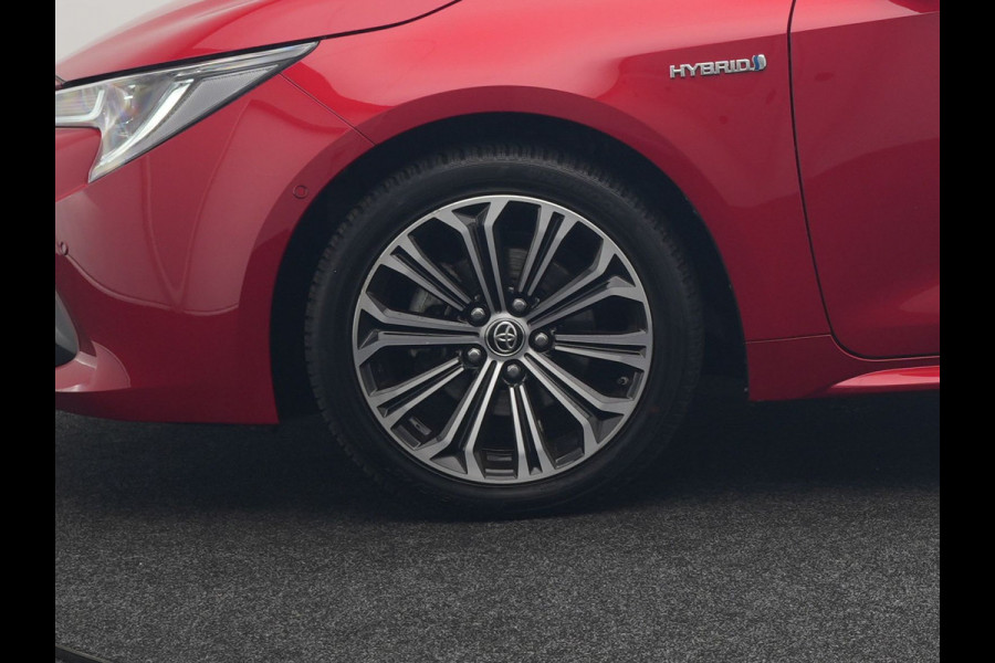 Toyota Corolla Touring Sports 1.8 Hybrid Dynamic Hybrid 123pk Dealer O.H | Adaptive Cruise | Sportstoelen & Stuur Verwarmd | Camera | Apple Carplay | Keyless | Blis | Navigatie | DAB |