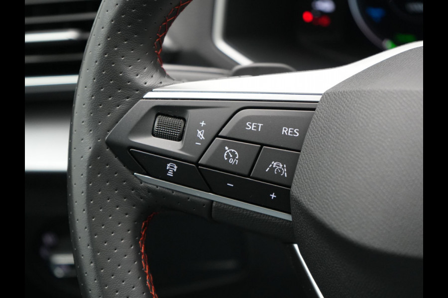 Seat Tarraco 1.4 TSI e-Hybrid FR Plug In Hybrid 245pk Dealer O.H PHEV | Panodak | Adaptive Cruise | Alcantara Sportstoelen Memory & Verwarmd | 360 Camera | Keyless | Apple Carplay | Stuur Verwarmd | Blis | Navigatie | Virtual | DAB | 20"LM |