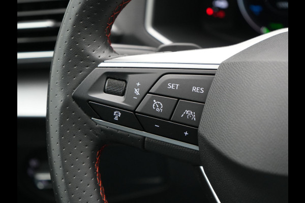 Seat Tarraco 1.4 TSI e-Hybrid FR Plug In Hybrid 245pk Dealer O.H PHEV | Panodak | Adaptive Cruise | Alcantara Sportstoelen Memory & Verwarmd | 360 Camera | Keyless | Apple Carplay | Stuur Verwarmd | Blis | Navigatie | Virtual | DAB | 20"LM |