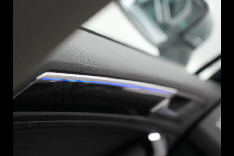 Volkswagen Tiguan 1.4 TSI eHybrid Elegance Plug In Hybrid 245pk Dealer O.H PHEV | Adaptive Cruise | Head Up | IQ Light | 360 Camera | Alcantara Sportstoelen Massage & Verwarmd | Sfeerverlichting | Keyless | Stuur Verwarmd | Apple Carplay | Navigatie | DAB |