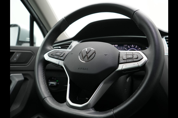 Volkswagen Tiguan 1.4 TSI eHybrid Elegance Plug In Hybrid 245pk Dealer O.H PHEV | Adaptive Cruise | Head Up | IQ Light | 360 Camera | Alcantara Sportstoelen Massage & Verwarmd | Sfeerverlichting | Keyless | Stuur Verwarmd | Apple Carplay | Navigatie | DAB |