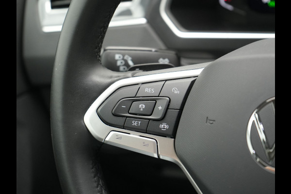 Volkswagen Tiguan 1.4 TSI eHybrid Elegance Plug In Hybrid 245pk Dealer O.H PHEV | Adaptive Cruise | Head Up | IQ Light | 360 Camera | Alcantara Sportstoelen Massage & Verwarmd | Sfeerverlichting | Keyless | Stuur Verwarmd | Apple Carplay | Navigatie | DAB |