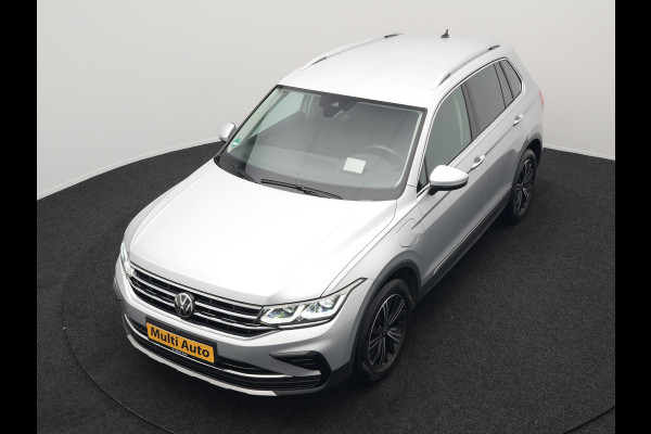 Volkswagen Tiguan 1.4 TSI eHybrid Elegance Plug In Hybrid 245pk Dealer O.H PHEV | Adaptive Cruise | Head Up | IQ Light | 360 Camera | Alcantara Sportstoelen Massage & Verwarmd | Sfeerverlichting | Keyless | Stuur Verwarmd | Apple Carplay | Navigatie | DAB |