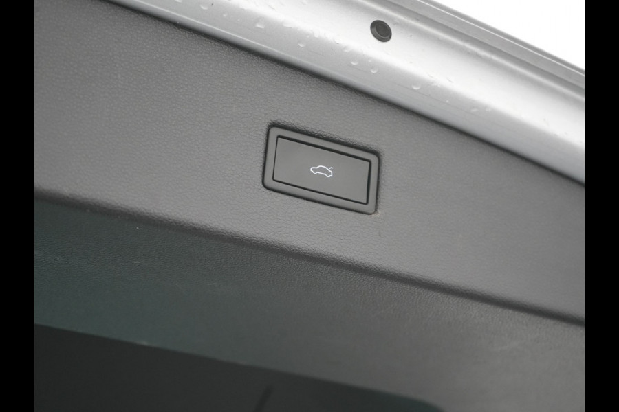 Volkswagen Tiguan 1.4 TSI eHybrid Elegance Plug In Hybrid 245pk Dealer O.H PHEV | Adaptive Cruise | Head Up | IQ Light | 360 Camera | Alcantara Sportstoelen Massage & Verwarmd | Sfeerverlichting | Keyless | Stuur Verwarmd | Apple Carplay | Navigatie | DAB |