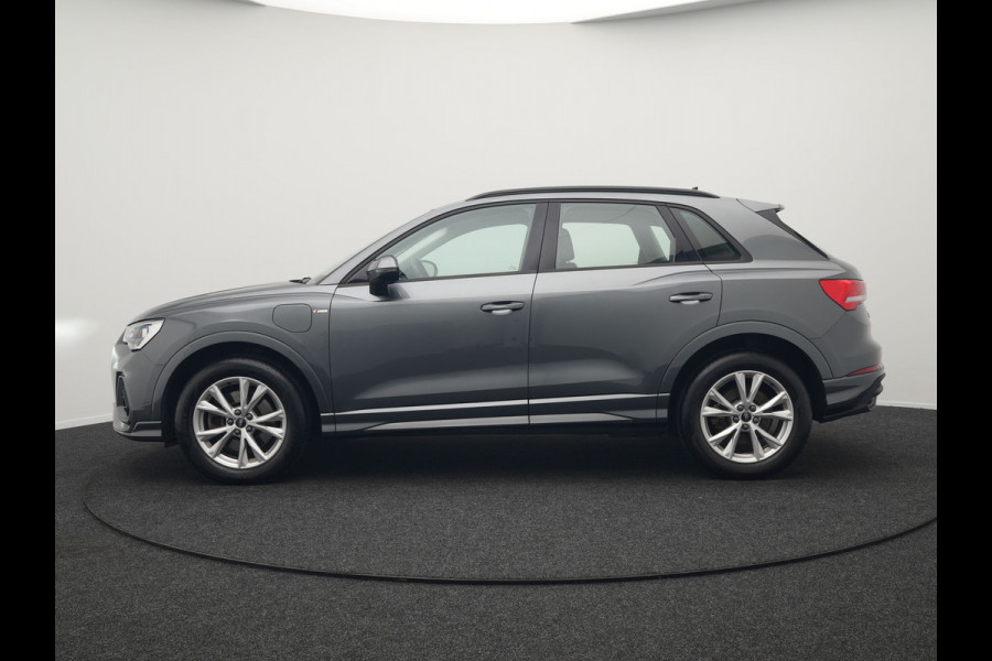 Audi Q3 45 TFSI e S Line Plug In Hybrid 245pk PHEV | Apple Carplay | Navigatie | Blis | Cruise Control | Virtual Cockpit | DAB | L.M"18 |