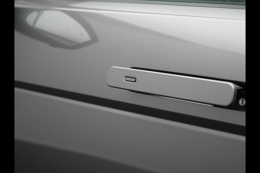 Land Rover Range Rover Evoque NIEUW MODEL P250 AWD R-Dynamic SE 250pk Dealer O.H | Panodak | Head Up | 360 Camera | Lederen Sportstoelen Memory & Verwarmd | Stuur Verwarmd | Apple Carplay | Navigatie | Blis | Keyless | Virtual | DAB |