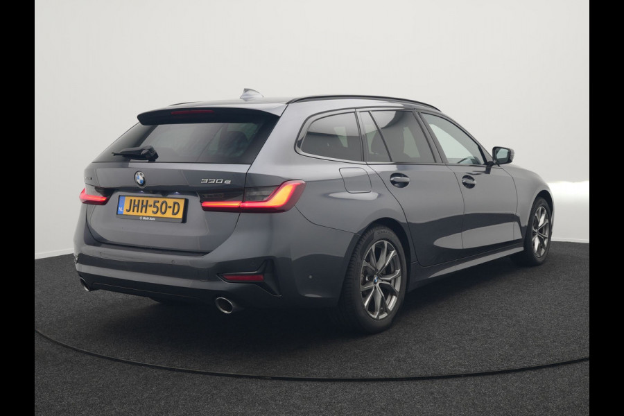 BMW 3 Serie Touring 330e xDrive Sportline Plug In Hybrid 293pk Dealer O.H. PHEV | Panodak | Head Up | Adaptive Cruise | Laser LED | Harman & Kardon | Lederen Sportstoelen Memory & Verwarmd | Sfeerverlichting | Virtual | Navigatie |