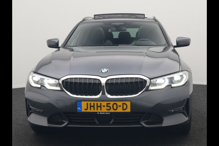 BMW 3 Serie Touring 330e xDrive Sportline Plug In Hybrid 293pk Dealer O.H. PHEV | Panodak | Head Up | Adaptive Cruise | Laser LED | Harman & Kardon | Lederen Sportstoelen Memory & Verwarmd | Sfeerverlichting | Virtual | Navigatie |