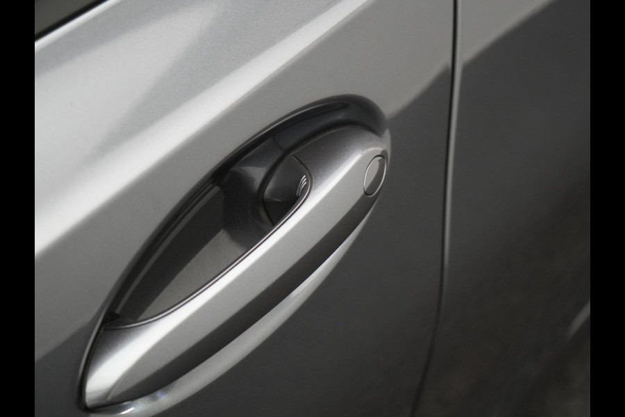 BMW 3 Serie Touring 330e xDrive Sportline Plug In Hybrid 293pk Dealer O.H. PHEV | Panodak | Head Up | Adaptive Cruise | Laser LED | Harman & Kardon | Lederen Sportstoelen Memory & Verwarmd | Sfeerverlichting | Virtual | Navigatie |