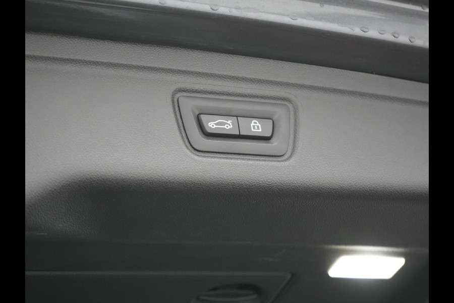 BMW 3 Serie Touring 330e xDrive Sportline Plug In Hybrid 293pk Dealer O.H. PHEV | Panodak | Head Up | Adaptive Cruise | Laser LED | Harman & Kardon | Lederen Sportstoelen Memory & Verwarmd | Sfeerverlichting | Virtual | Navigatie |
