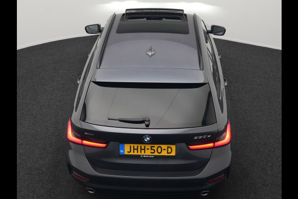 BMW 3 Serie Touring 330e xDrive Sportline Plug In Hybrid 293pk Dealer O.H. PHEV | Panodak | Head Up | Adaptive Cruise | Laser LED | Harman & Kardon | Lederen Sportstoelen Memory & Verwarmd | Sfeerverlichting | Virtual | Navigatie |