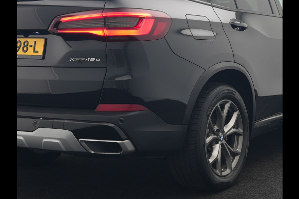BMW X5 xDrive45e High Executive Plug In Hybrid 395pk Dealer O.H PHEV | Trekhaak Af Fabriek | Luchtvering | Panodak | Head Up | Adaptive Cruise | 360 Camera | Adaptief Onderstel | Lederen Sportstoelen Memory & Verwarmd | Apple Carplay | Sfee