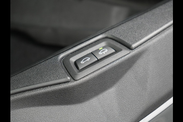 BMW X5 xDrive45e High Executive Plug In Hybrid 395pk Dealer O.H PHEV | Trekhaak Af Fabriek | Luchtvering | Panodak | Head Up | Adaptive Cruise | 360 Camera | Adaptief Onderstel | Lederen Sportstoelen Memory & Verwarmd | Apple Carplay | Sfee