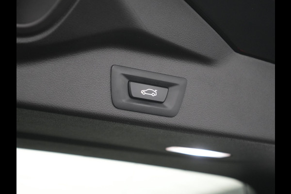 BMW X5 xDrive45e High Executive Plug In Hybrid 395pk Dealer O.H PHEV | Trekhaak Af Fabriek | Luchtvering | Panodak | Head Up | Adaptive Cruise | 360 Camera | Adaptief Onderstel | Lederen Sportstoelen Memory & Verwarmd | Apple Carplay | Sfee
