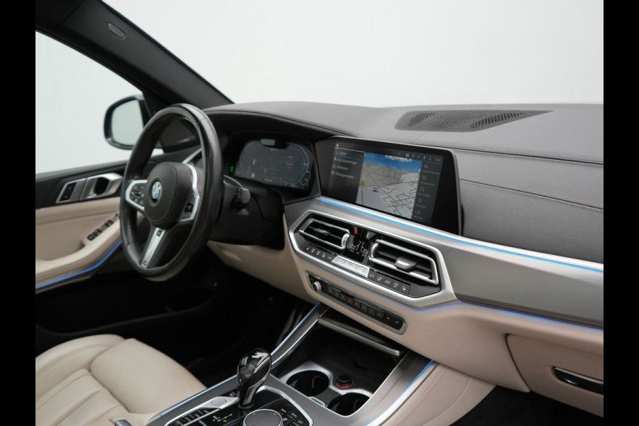 BMW X5 xDrive45e M Sport Plug In Hybrid 395pk Dealer O.H. PHEV | Trekhaak Af Fabriek | Panodak | Soft Close | Luchtvering | 360 Camera | Adaptive Cruise | Harman & Kardon | Lederen Comfortstoelen Memory & Verwarmd | Blis | M Sportstuur Verwarmd |