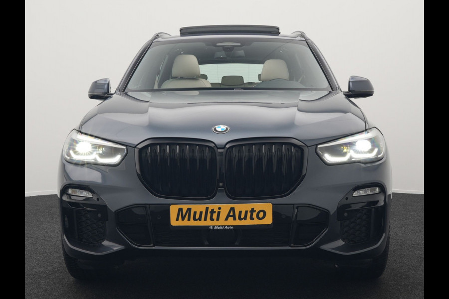 BMW X5 xDrive45e M Sport Plug In Hybrid 395pk Dealer O.H. PHEV | Trekhaak Af Fabriek | Panodak | Soft Close | Luchtvering | 360 Camera | Adaptive Cruise | Harman & Kardon | Lederen Comfortstoelen Memory & Verwarmd | Blis | M Sportstuur Verwarmd |