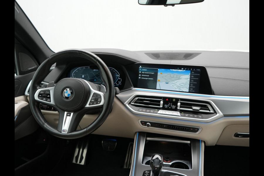 BMW X5 xDrive45e M Sport Plug In Hybrid 395pk Dealer O.H. PHEV | Trekhaak Af Fabriek | Panodak | Soft Close | Luchtvering | 360 Camera | Adaptive Cruise | Harman & Kardon | Lederen Comfortstoelen Memory & Verwarmd | Blis | M Sportstuur Verwarmd |