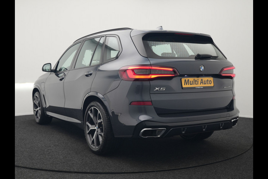 BMW X5 xDrive45e M Sport Plug In Hybrid 395pk Dealer O.H. PHEV | Trekhaak Af Fabriek | Panodak | Soft Close | Luchtvering | 360 Camera | Adaptive Cruise | Harman & Kardon | Lederen Comfortstoelen Memory & Verwarmd | Blis | M Sportstuur Verwarmd |
