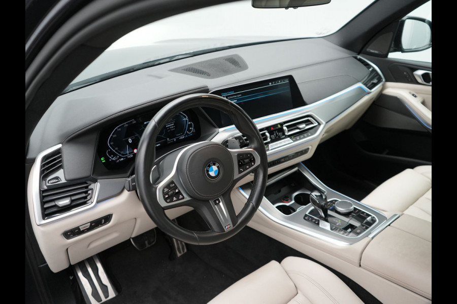 BMW X5 xDrive45e M Sport Plug In Hybrid 395pk Dealer O.H. PHEV | Trekhaak Af Fabriek | Panodak | Soft Close | Luchtvering | 360 Camera | Adaptive Cruise | Harman & Kardon | Lederen Comfortstoelen Memory & Verwarmd | Blis | M Sportstuur Verwarmd |