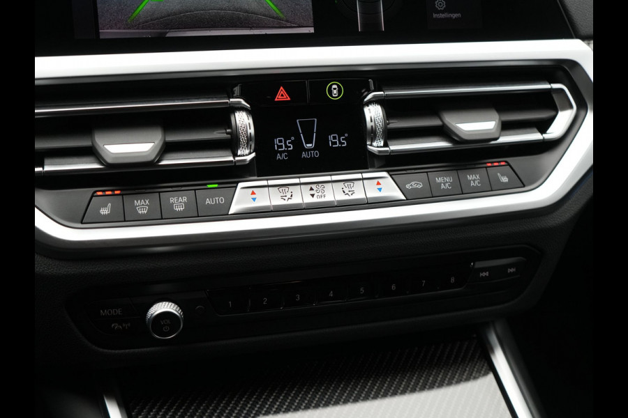 BMW 3 Serie Touring 330e M Sport Plug In Hybrid 292pk Dealer O.H PHEV | Trekhaak Af Fabriek | Adaptive Onderstel | Adaptive Cruise | Laser LED | Sportstoelen Verwarmd | Sfeerverlichting | Apple Carplay | Camera | Virtual | Navigatie | DAB |