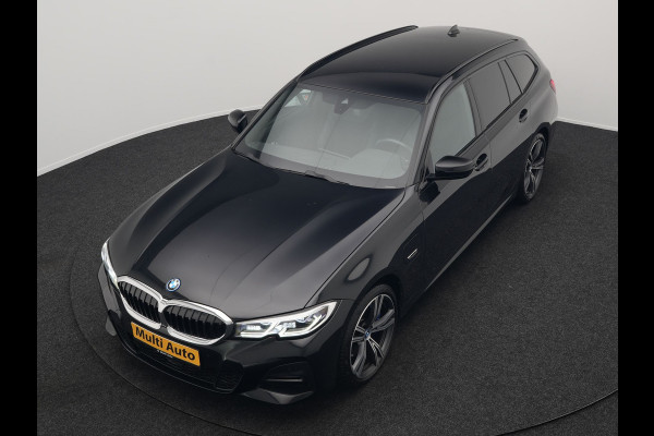BMW 3 Serie Touring 330e M Sport Plug In Hybrid 292pk Dealer O.H PHEV | Trekhaak Af Fabriek | Adaptive Onderstel | Adaptive Cruise | Laser LED | Sportstoelen Verwarmd | Sfeerverlichting | Apple Carplay | Camera | Virtual | Navigatie | DAB |