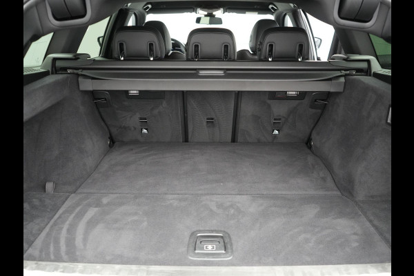 BMW 3 Serie Touring 330e M Sport Plug In Hybrid 292pk Dealer O.H PHEV | Trekhaak Af Fabriek | Adaptive Onderstel | Adaptive Cruise | Laser LED | Sportstoelen Verwarmd | Sfeerverlichting | Apple Carplay | Camera | Virtual | Navigatie | DAB |