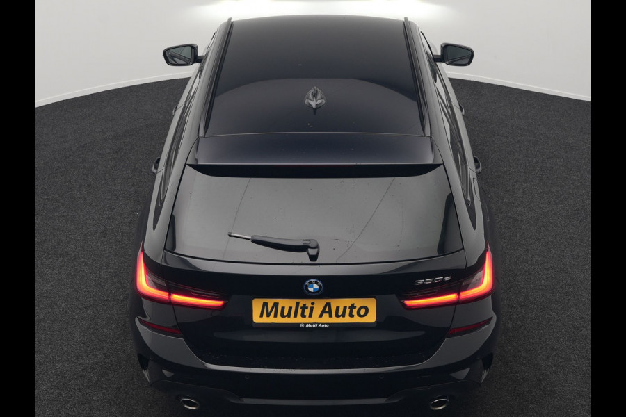BMW 3 Serie Touring 330e M Sport Plug In Hybrid 292pk Dealer O.H PHEV | Trekhaak Af Fabriek | Adaptive Onderstel | Adaptive Cruise | Laser LED | Sportstoelen Verwarmd | Sfeerverlichting | Apple Carplay | Camera | Virtual | Navigatie | DAB |