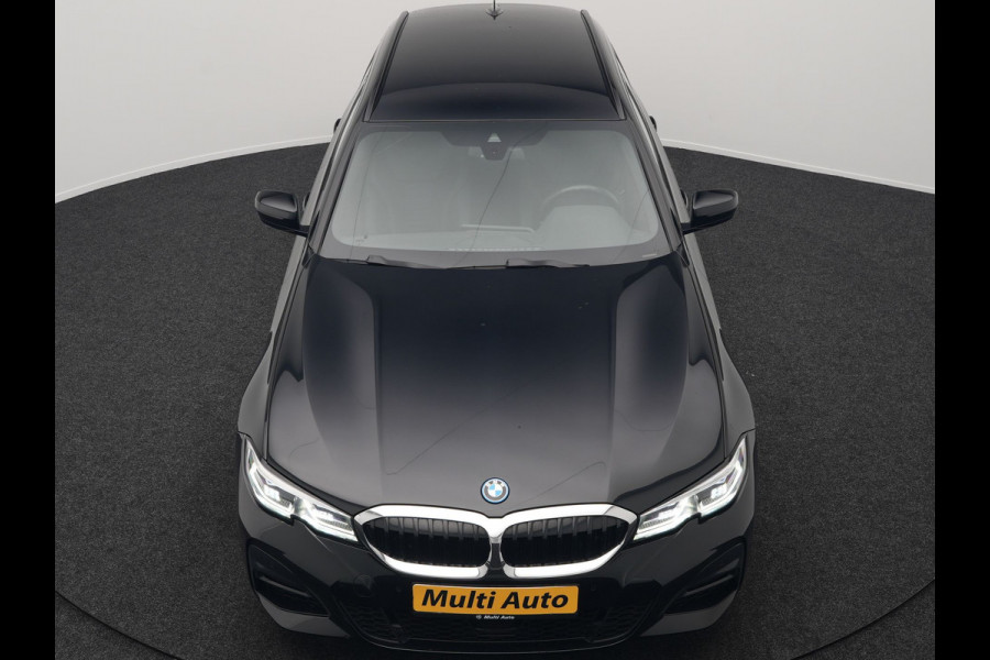 BMW 3 Serie Touring 330e M Sport Plug In Hybrid 292pk Dealer O.H PHEV | Trekhaak Af Fabriek | Adaptive Onderstel | Adaptive Cruise | Laser LED | Sportstoelen Verwarmd | Sfeerverlichting | Apple Carplay | Camera | Virtual | Navigatie | DAB |