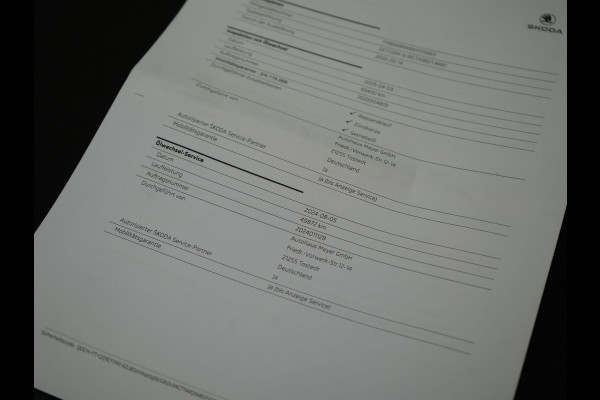 Škoda Octavia Combi 1.4 TSI RS iV Plug In Hybrid 245pk Dealer O.H. PHEV | Panodak | Head Up | Adaptive Cruise | Apple Carplay | Canton Audio | Crystal LED | RS Sportstoelen Verwarmd | Keyless | Front & Lane Assist | Sportstuur Verwarmd | Navigatie | DAB |