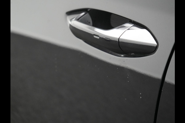 Škoda Octavia Combi 1.4 TSI RS iV Plug In Hybrid 245pk Dealer O.H. PHEV | Panodak | Head Up | Adaptive Cruise | Apple Carplay | Canton Audio | Crystal LED | RS Sportstoelen Verwarmd | Keyless | Front & Lane Assist | Sportstuur Verwarmd | Navigatie | DAB |