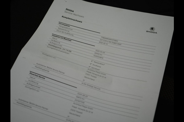 Škoda Octavia Combi 1.4 TSI RS iV Plug In Hybrid 245pk Dealer O.H. PHEV | Panodak | Head Up | Adaptive Cruise | Apple Carplay | Canton Audio | Crystal LED | RS Sportstoelen Verwarmd | Keyless | Front & Lane Assist | Sportstuur Verwarmd | Navigatie | DAB |