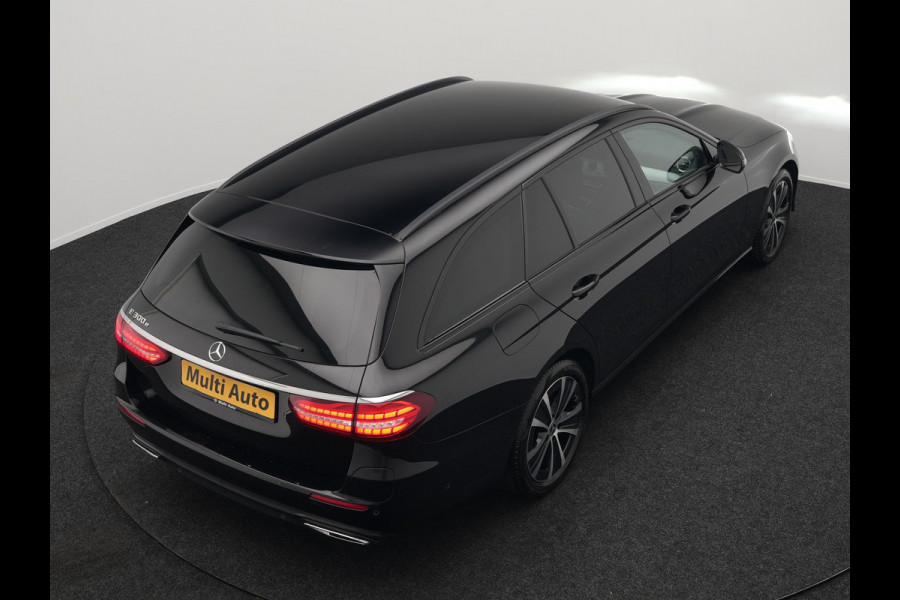 Mercedes-Benz E-Klasse Estate 300 e Avantgarde Plug In Hybrid 320pk Dealer O.H PHEV | Widescreen | Sfeerverlichting | Lederen Sportstoelen Verwarmd | Apple Carplay | Camera | Cruise Control |  Navigatie | DAB |
