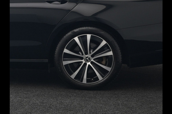 Mercedes-Benz E-Klasse Estate 300 e Avantgarde Plug In Hybrid 320pk Dealer O.H PHEV | Widescreen | Sfeerverlichting | Lederen Sportstoelen Verwarmd | Apple Carplay | Camera | Cruise Control |  Navigatie | DAB |
