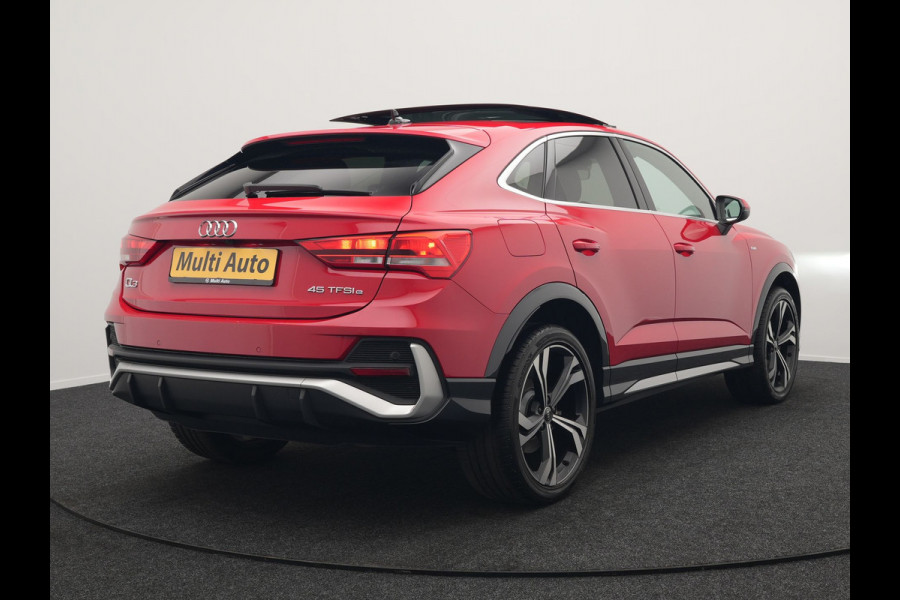 Audi Q3 Sportback 45 TFSI e S Line Plug In Hybrid 245pk Dealer O.H PHEV | Panodak | Adaptive Cruise | Lederen Sportstoelen Memory & Verwarmd | Sfeerverlichting | Camera | Virtual | Blis | Navigatie | DAB |
