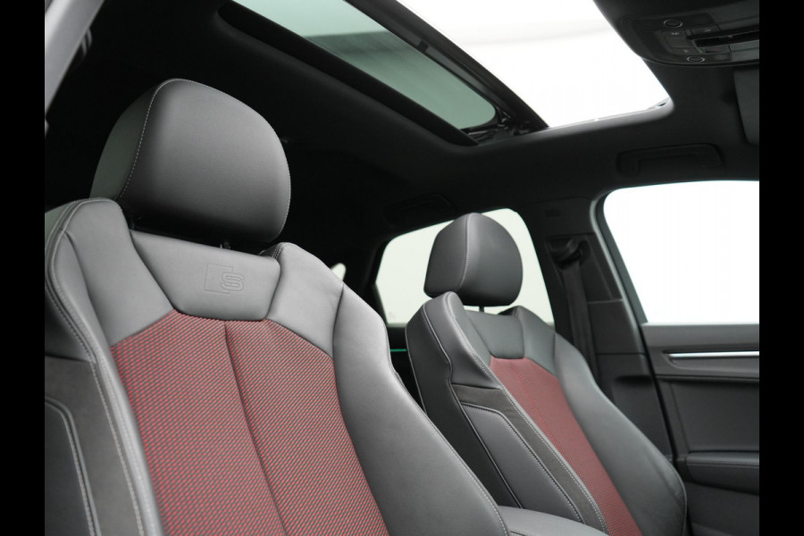 Audi Q3 Sportback 45 TFSI e S Line Plug In Hybrid 245pk Dealer O.H PHEV | Panodak | Adaptive Cruise | Lederen Sportstoelen Memory & Verwarmd | Sfeerverlichting | Camera | Virtual | Blis | Navigatie | DAB |