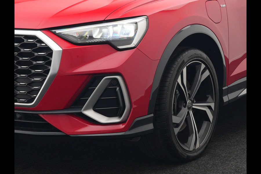 Audi Q3 Sportback 45 TFSI e S Line Plug In Hybrid 245pk Dealer O.H PHEV | Panodak | Adaptive Cruise | Lederen Sportstoelen Memory & Verwarmd | Sfeerverlichting | Camera | Virtual | Blis | Navigatie | DAB |