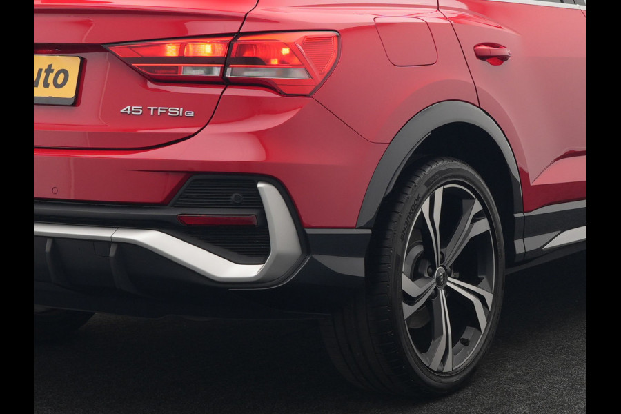 Audi Q3 Sportback 45 TFSI e S Line Plug In Hybrid 245pk Dealer O.H PHEV | Panodak | Adaptive Cruise | Lederen Sportstoelen Memory & Verwarmd | Sfeerverlichting | Camera | Virtual | Blis | Navigatie | DAB |
