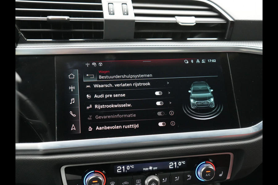 Audi Q3 Sportback 45 TFSI e S Line Plug In Hybrid 245pk Dealer O.H PHEV | Panodak | Adaptive Cruise | Lederen Sportstoelen Memory & Verwarmd | Sfeerverlichting | Camera | Virtual | Blis | Navigatie | DAB |