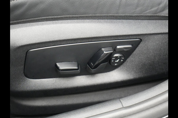 BMW 5 Serie Touring 530e M Sport Plug In Hybrid 293pk Dealer O.H PHEV | Sfeerverlichting | Lederen Sportstoelen Verwarmd | Apple Carplay | Cruise Control | Camera | Blis | Navigatie | DAB |