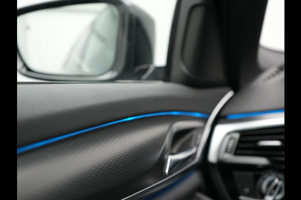 BMW 5 Serie Touring 530e M Sport Plug In Hybrid 293pk Dealer O.H PHEV | Sfeerverlichting | Lederen Sportstoelen Verwarmd | Apple Carplay | Cruise Control | Camera | Blis | Navigatie | DAB |