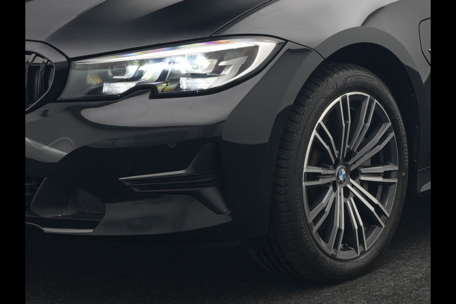 BMW 3 Serie Touring 330e xDrive M Sportline Plug In Hybrid 293pk Dealer O.H PHEV | Panodak | Head Up | Sportstoelen   | 18"L.M | Apple Carplay | Navigatie | DAB |
