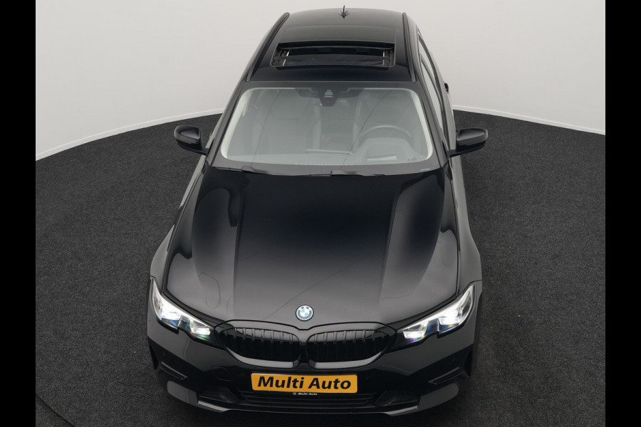 BMW 3 Serie Touring 330e xDrive M Sportline Plug In Hybrid 293pk Dealer O.H PHEV | Panodak | Head Up | Sportstoelen   | 18"L.M | Apple Carplay | Navigatie | DAB |