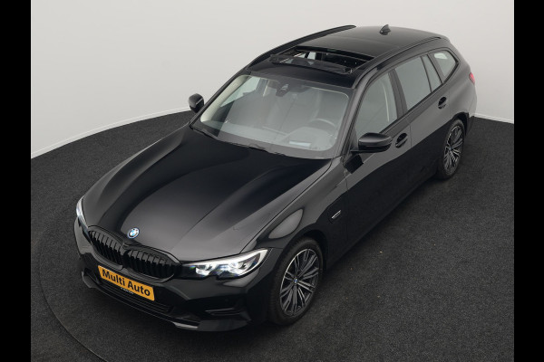 BMW 3 Serie Touring 330e xDrive M Sportline Plug In Hybrid 293pk Dealer O.H PHEV | Panodak | Head Up | Sportstoelen   | 18"L.M | Apple Carplay | Navigatie | DAB |