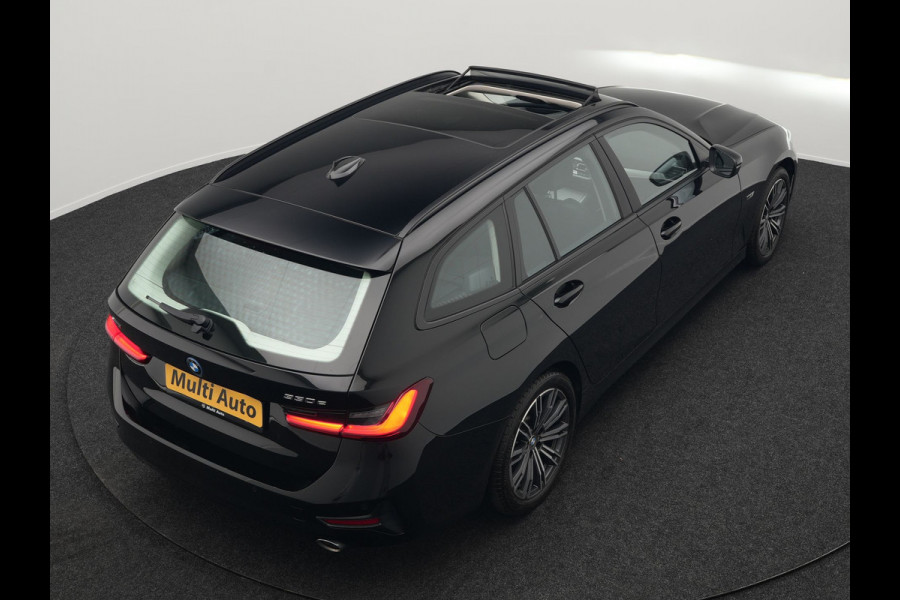 BMW 3 Serie Touring 330e xDrive M Sportline Plug In Hybrid 293pk Dealer O.H PHEV | Panodak | Head Up | Sportstoelen   | 18"L.M | Apple Carplay | Navigatie | DAB |