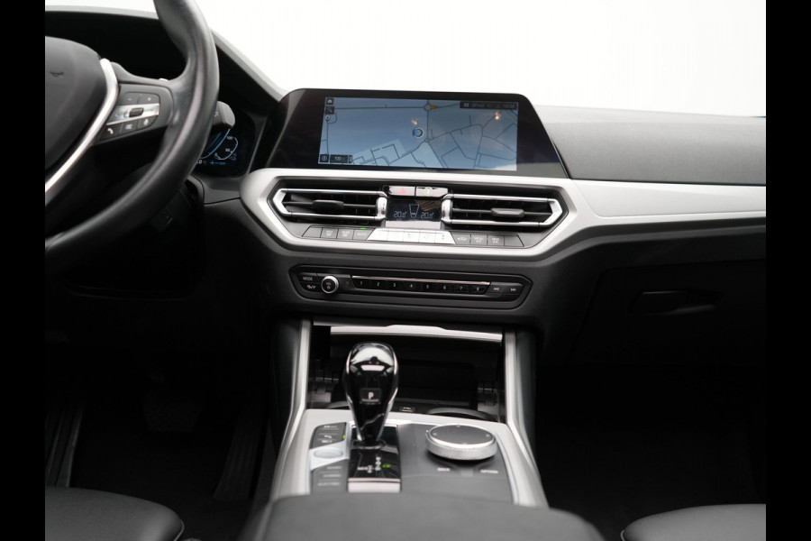BMW 3 Serie Touring 330e xDrive M Sportline Plug In Hybrid 293pk Dealer O.H PHEV | Panodak | Head Up | Sportstoelen   | 18"L.M | Apple Carplay | Navigatie | DAB |