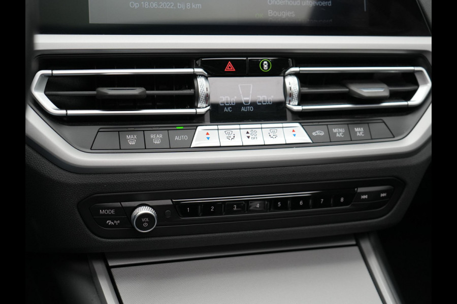 BMW 3 Serie Touring 330e xDrive M Sportline Plug In Hybrid 293pk Dealer O.H PHEV | Panodak | Head Up | Sportstoelen   | 18"L.M | Apple Carplay | Navigatie | DAB |