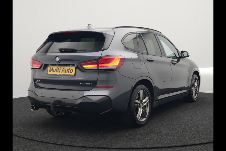 BMW X1 xDrive25e M Sport Plug In Hybrid 221pk PHEV | Trekhaak | Lederen Sportstoelen Verwarmd | Cruise Control | Camera | Sfeerverlichting | Navigatie | DAB |